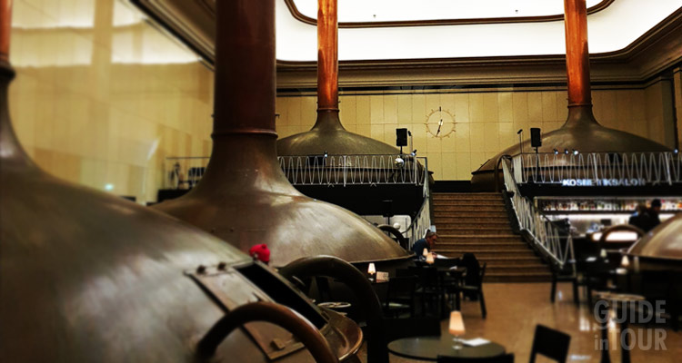 i silos di una birreria artigianale di Berlino