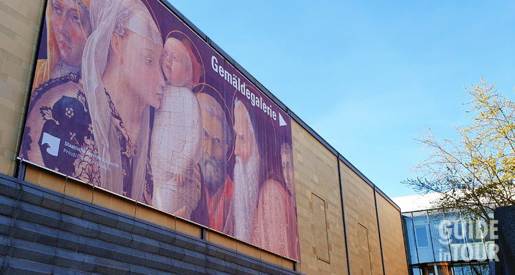 facciata della pinacoteca di Berlino, uno dei musei più importanti di Berlino.